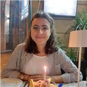 Studentessa universitaria offre ripetizioni di inglese